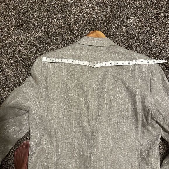 Vintage Sergio Valente “For the Gentleman” Beige Sport Coat in a 46 gently worn - Picture 7 of 11